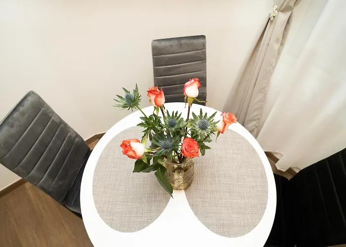 Downhill Apartment On The Groundfloor